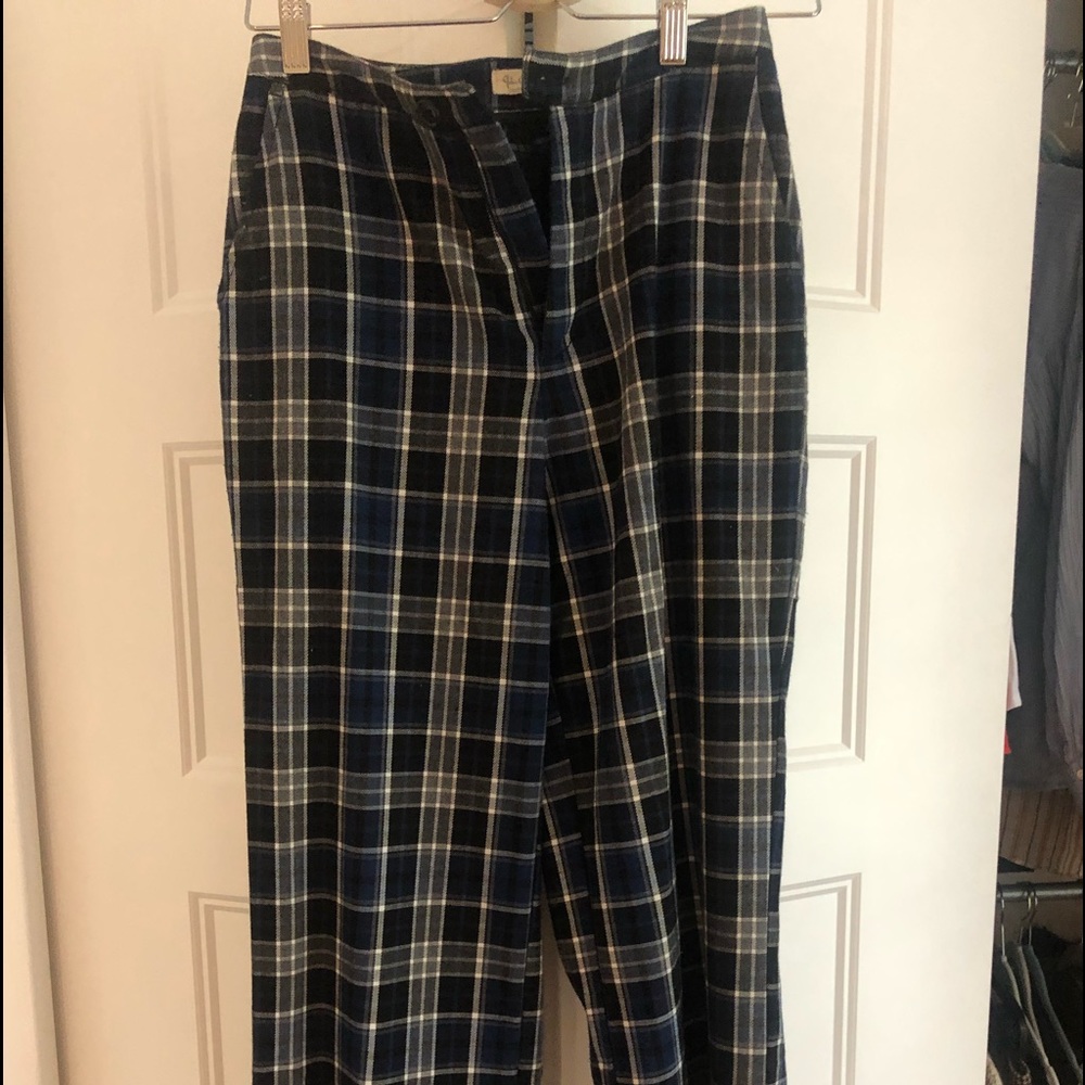 Pant between straight and wide